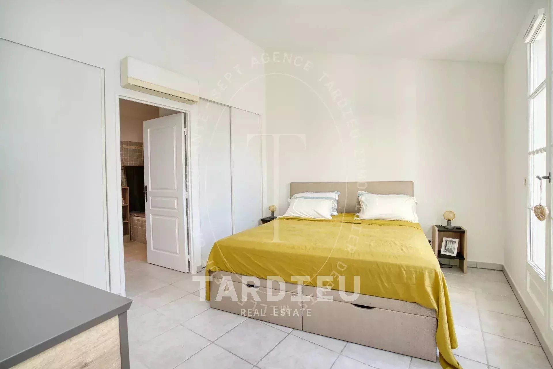 Grimaud : appartement lumineux résidence contemporaine
