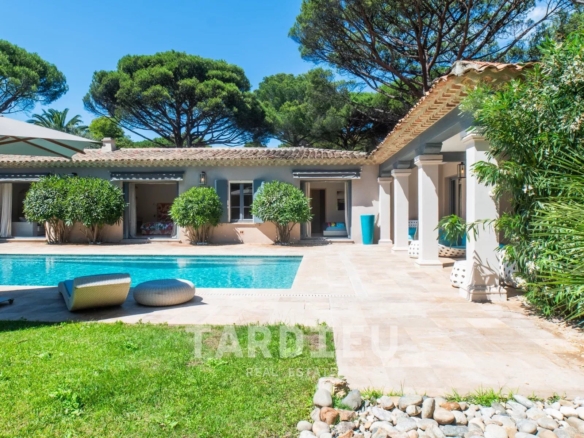 Domaine de pins, proche plages Pampelonne