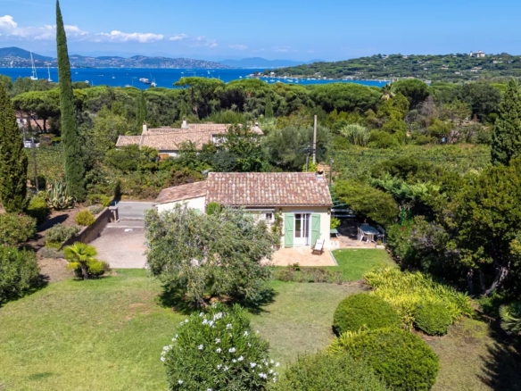 Bare ownership of a house in Capon