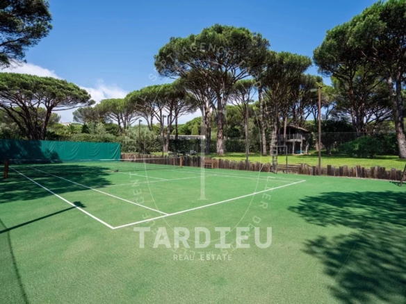 Domaine de pins, proche plages Pampelonne