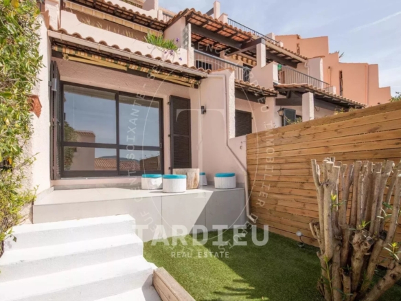 Appartement centre-ville, accès piscine