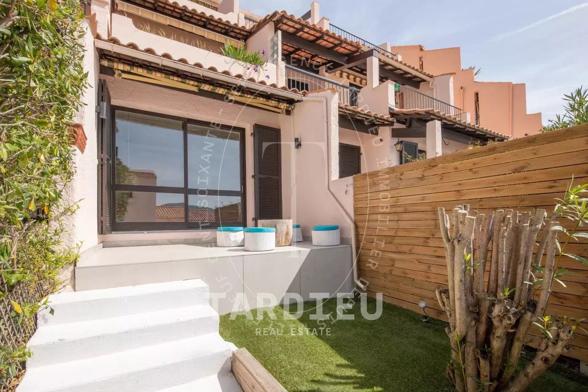 Appartement centre-ville, accès piscine