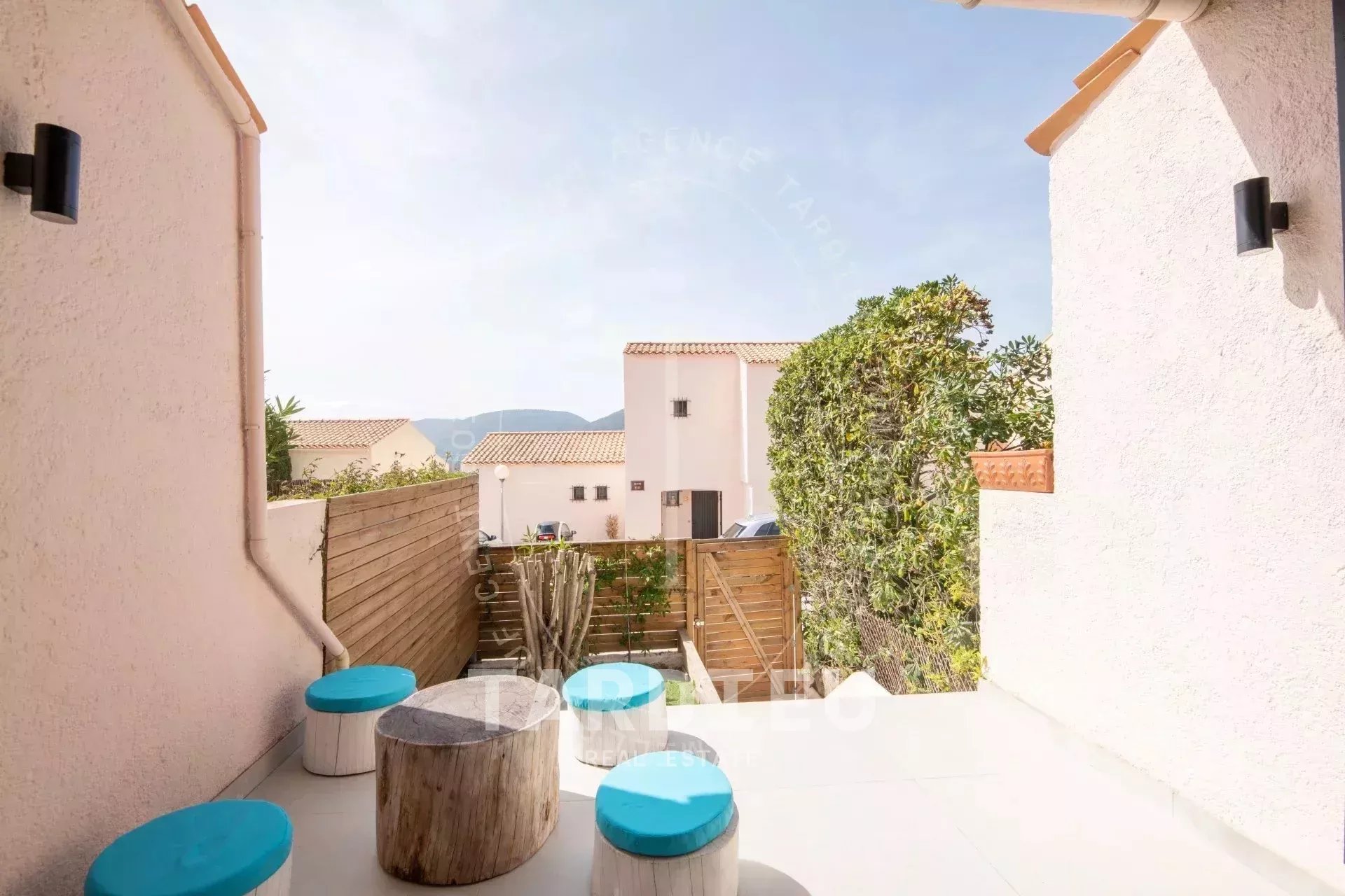 Appartement centre-ville, accès piscine