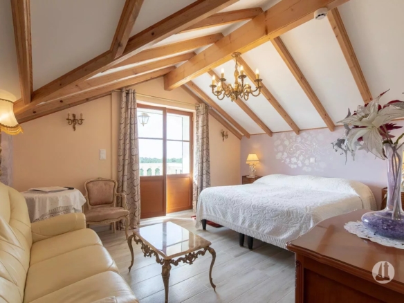 Hôtel de charme 3 étoiles vue mer en plein cœur des vignes.