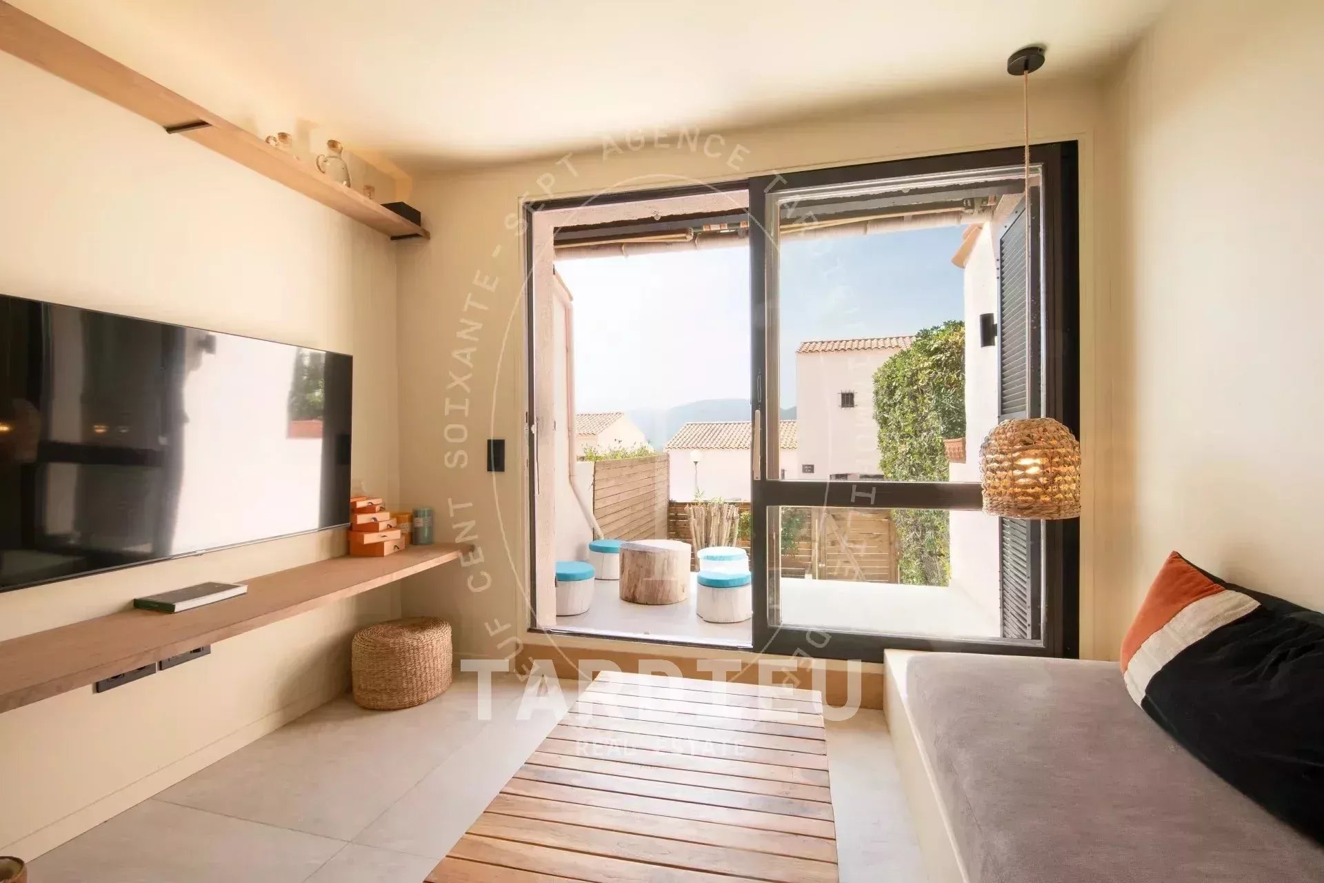 Appartement centre-ville, accès piscine