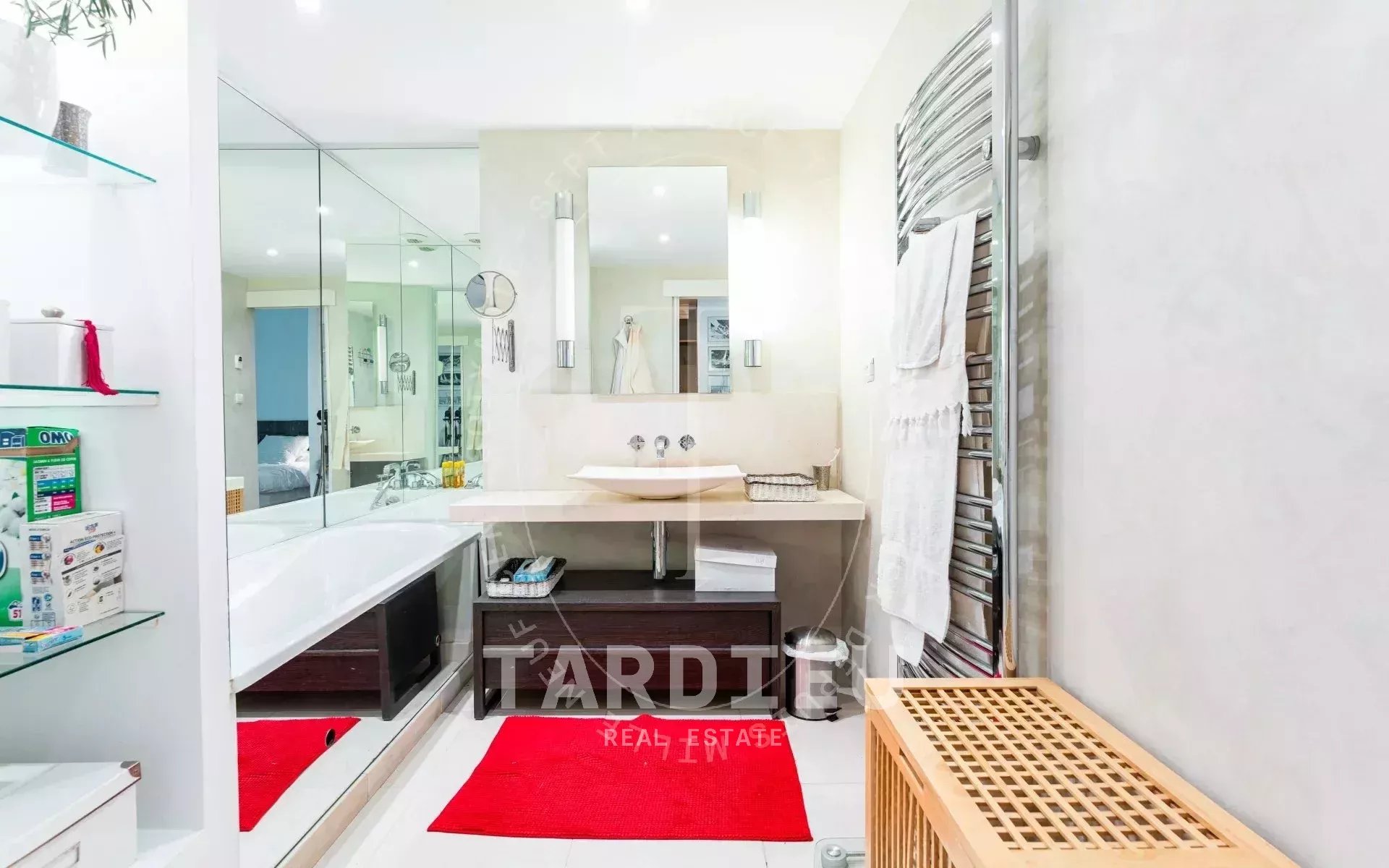 Appartement jardin, cœur de Saint-Tropez