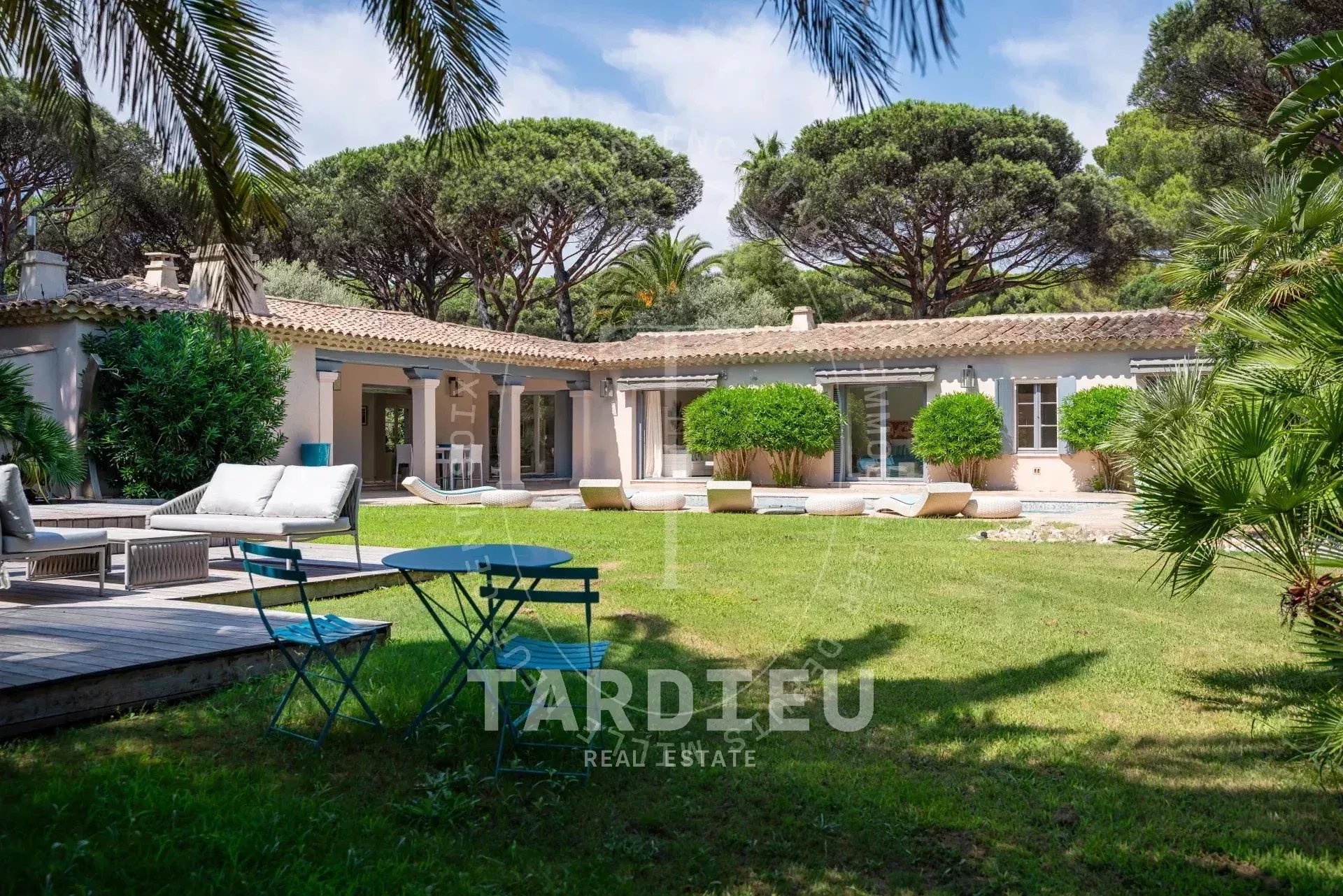 Domaine de pins, proche plages Pampelonne