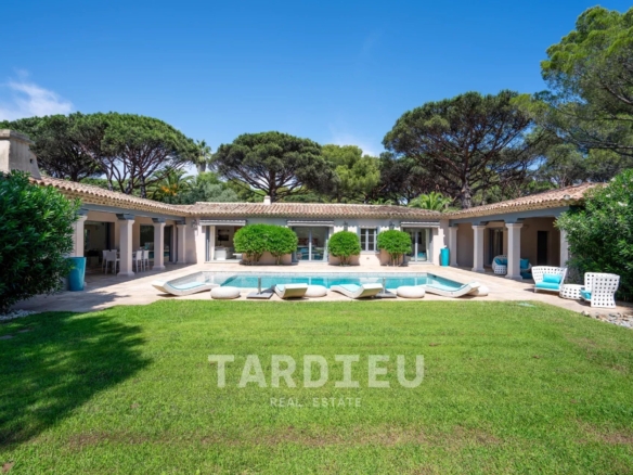 Domaine de pins, proche plages Pampelonne