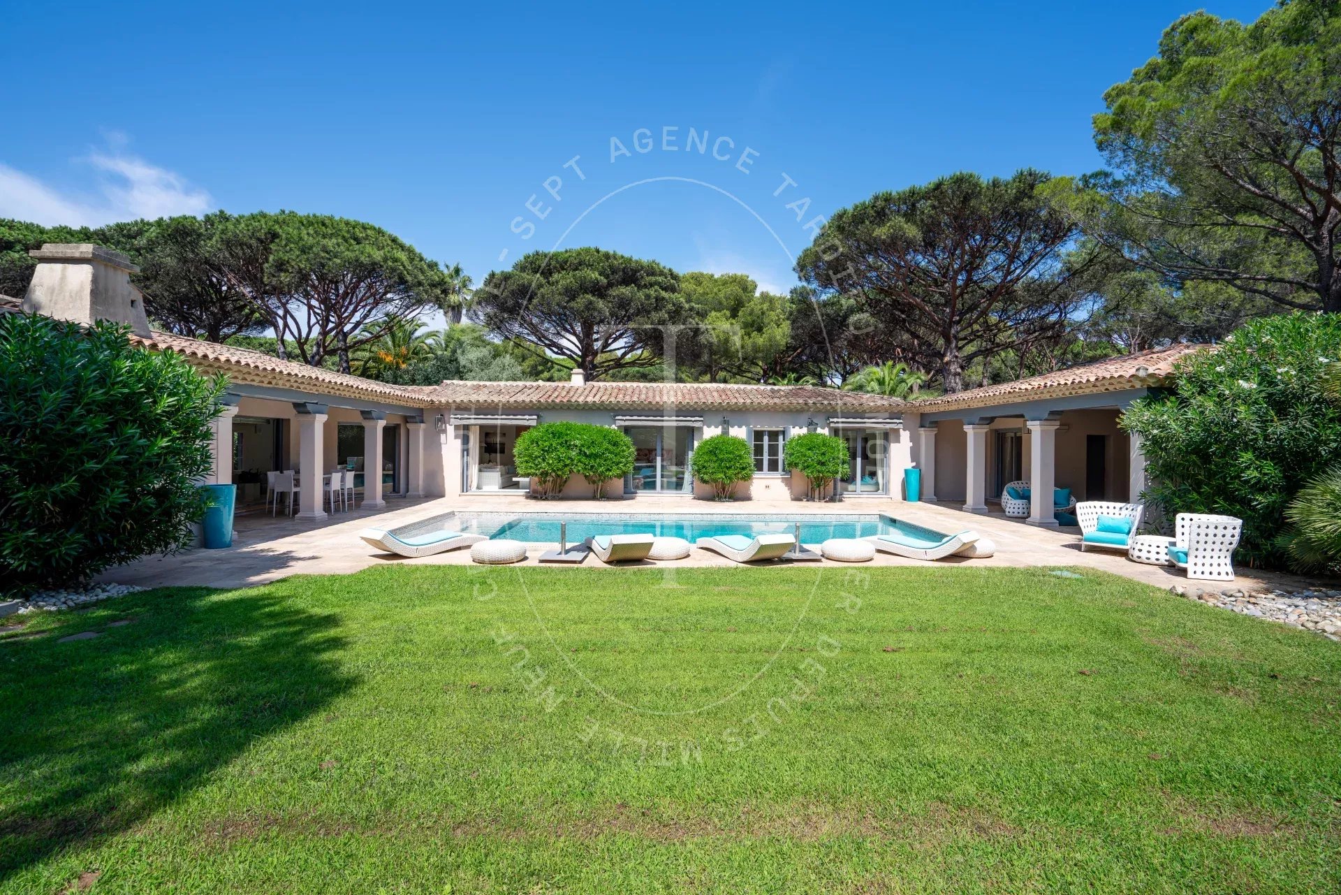 Domaine de pins, proche plages Pampelonne