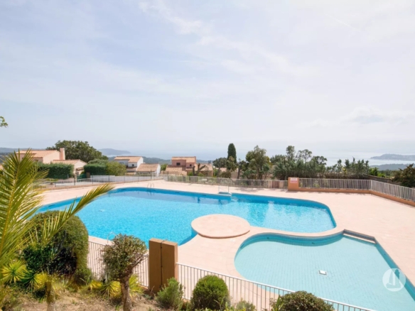 Appartement avec piscine