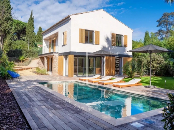 Villa d' Exception Rénovée à Gigaro