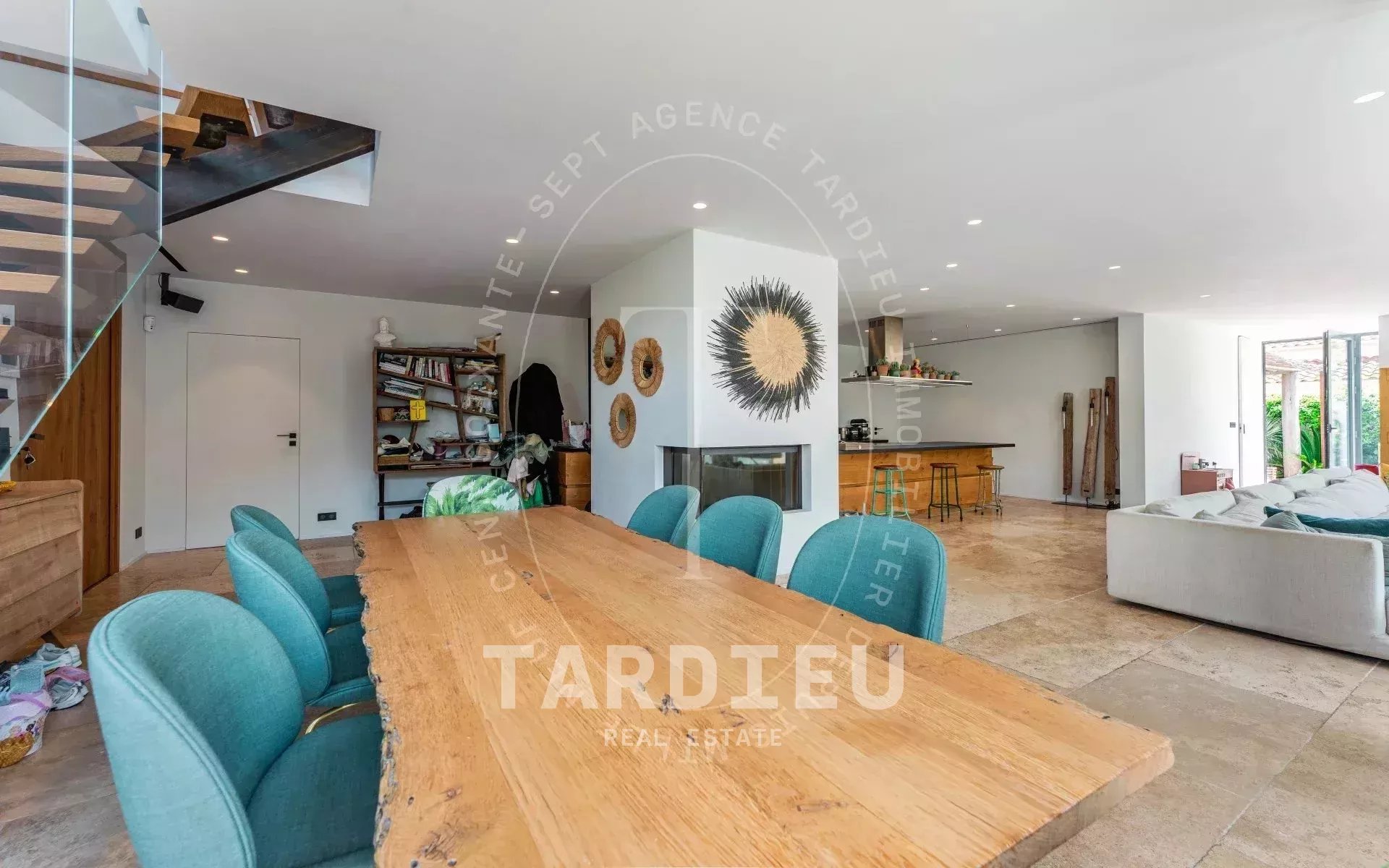 Saint-Tropez Centre : Résidence rénovée 205m²