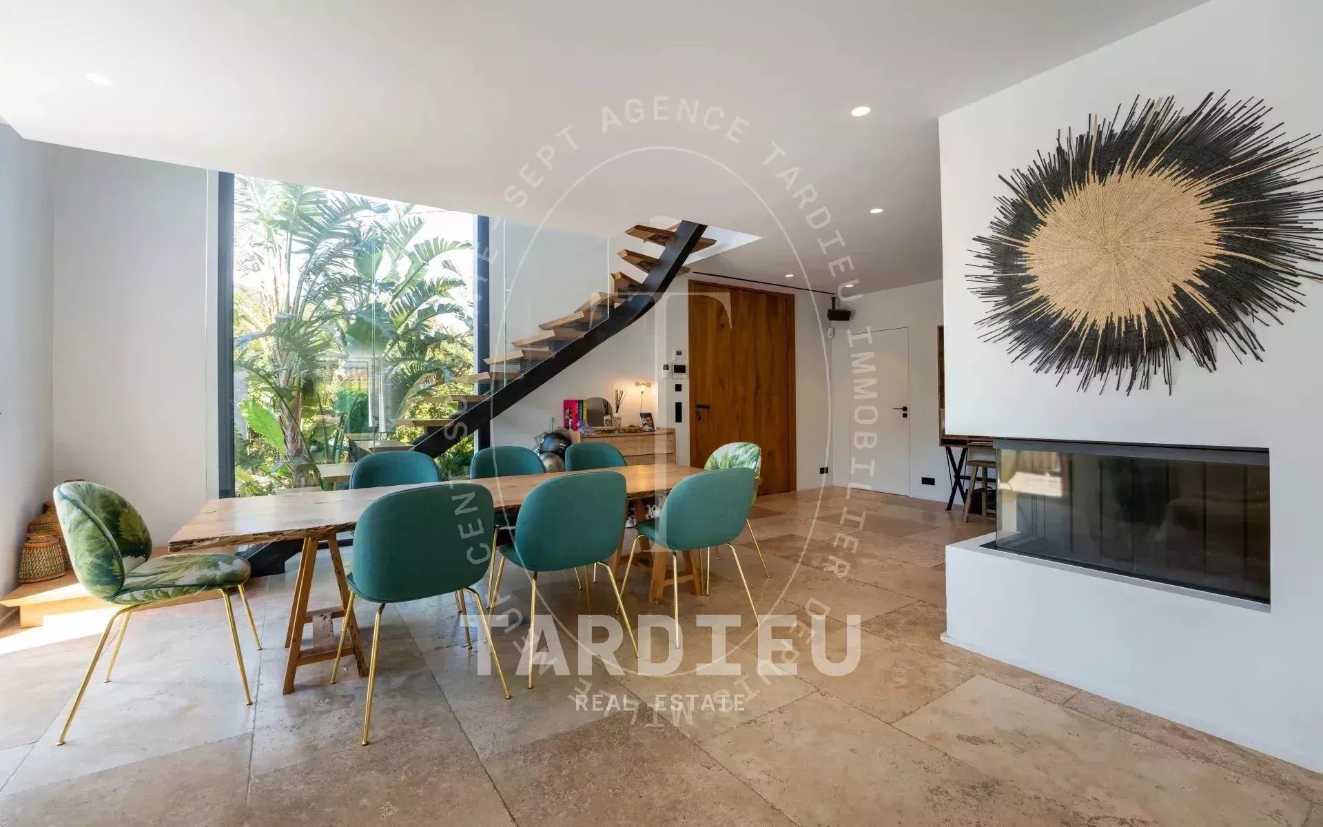 Saint-Tropez Centre : Résidence rénovée 205m²