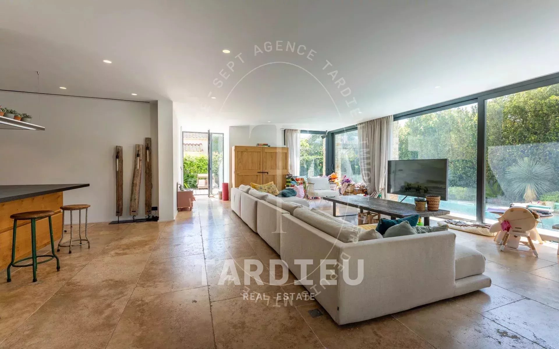 Saint-Tropez Centre : Résidence rénovée 205m²