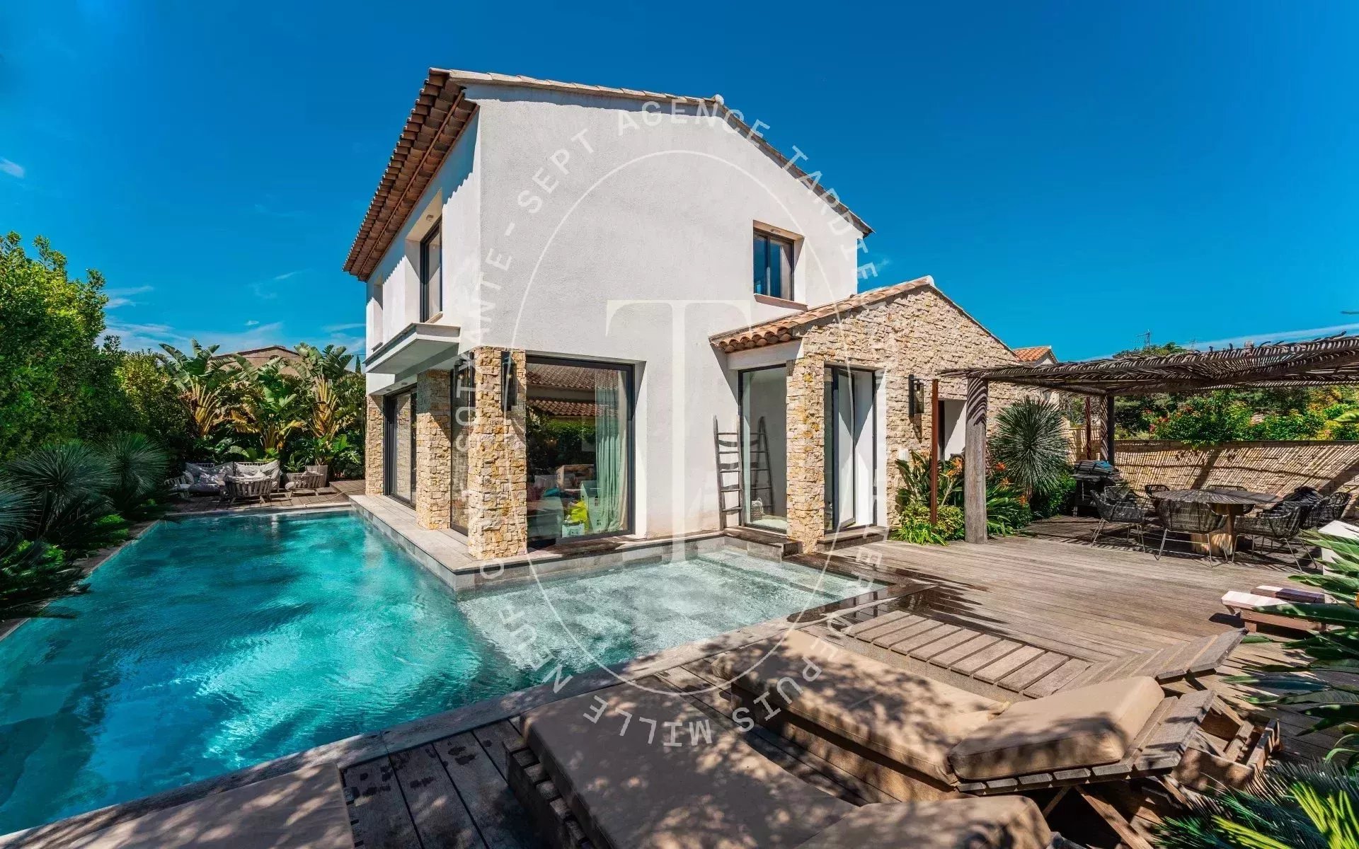 Exceptional Villa in the Vibrant Heart of Saint-Tropez: A Rediscovery