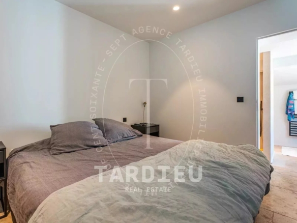 Saint-Tropez Centre : Résidence rénovée 205m²