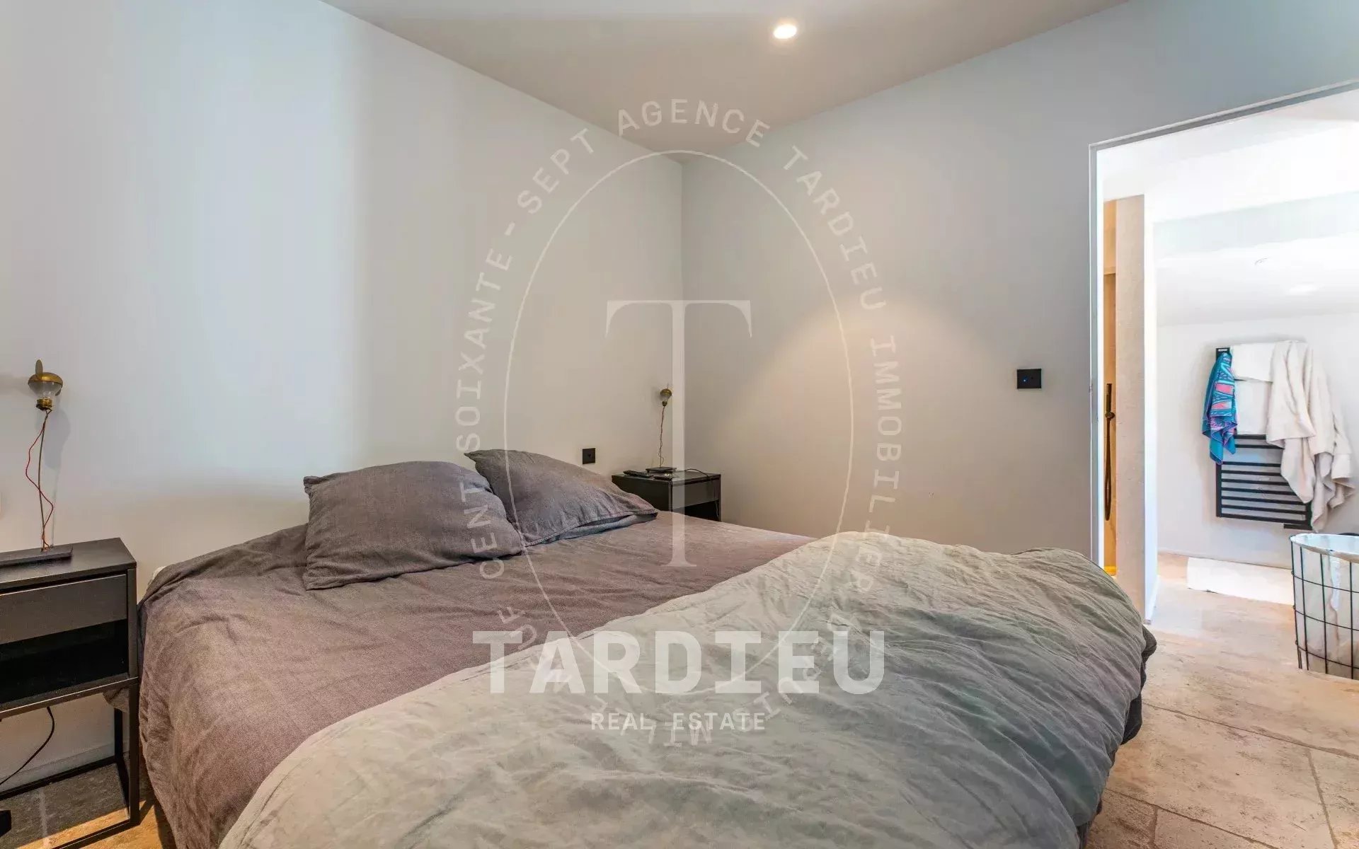 Saint-Tropez Centre : Résidence rénovée 205m²