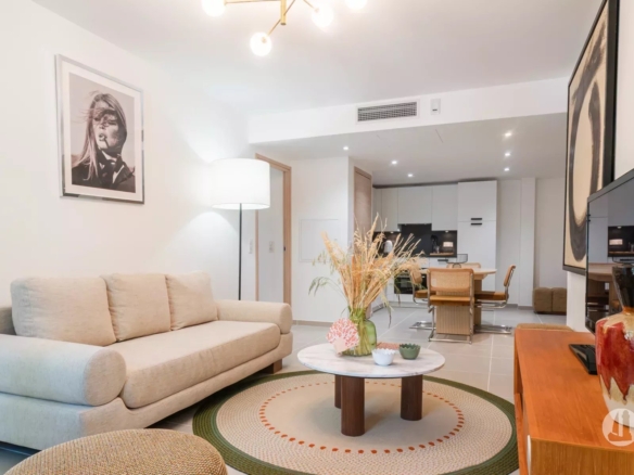 Appartement neuf proche Place des Lices