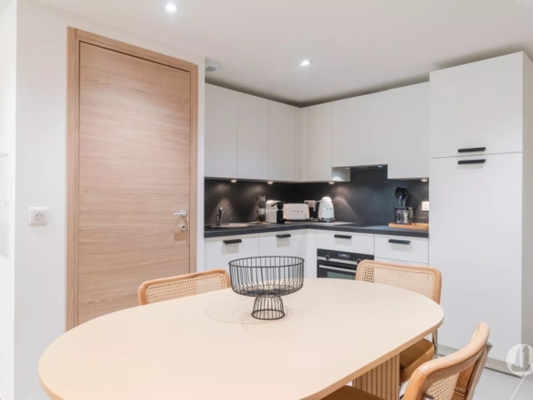 Appartement neuf proche Place des Lices