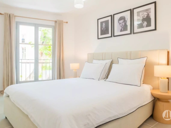 Appartement neuf proche Place des Lices