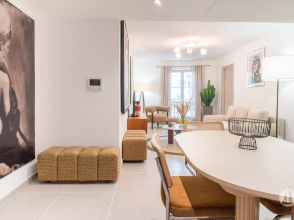 Appartement neuf proche Place des Lices