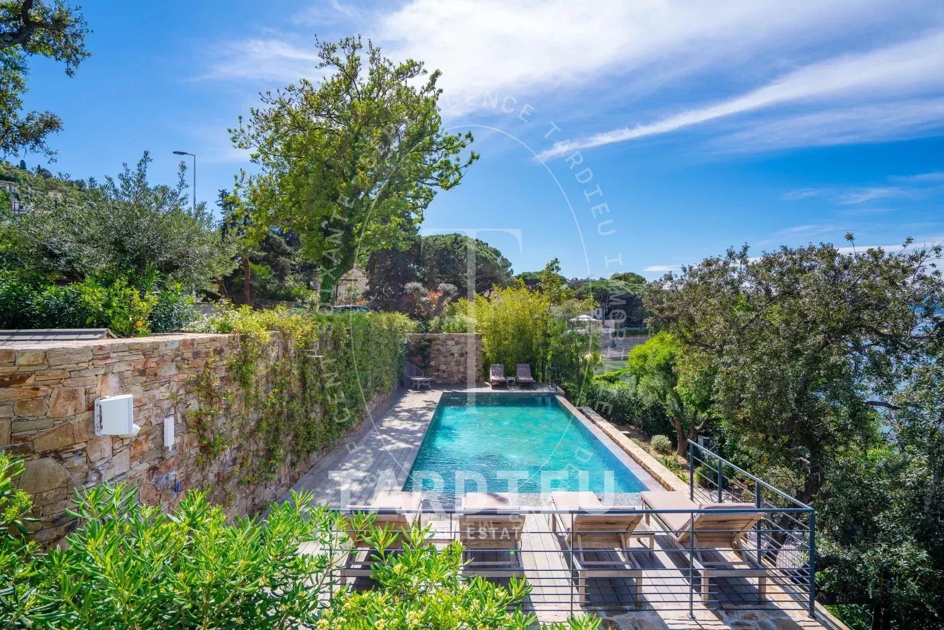 Villa rénovée, accès mer, Saint-Tropez