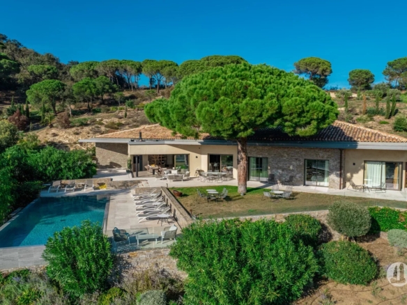 Villa Contemporaine sur Ramatuelle