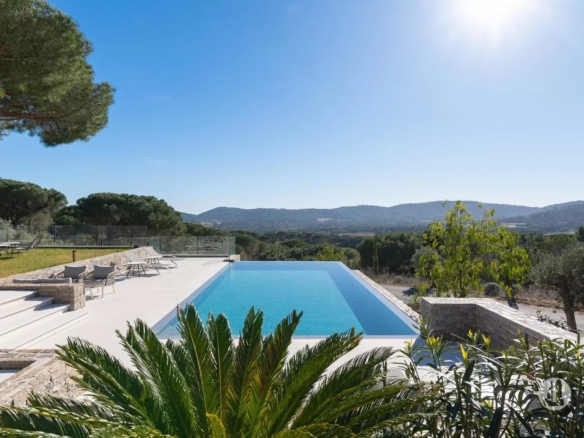 Villa Contemporaine sur Ramatuelle