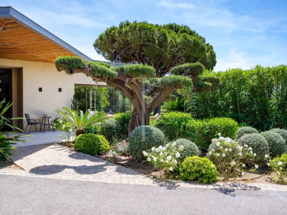 Villa Contemporaine sur Ramatuelle