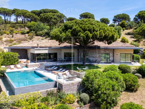 Villa Contemporaine sur Ramatuelle