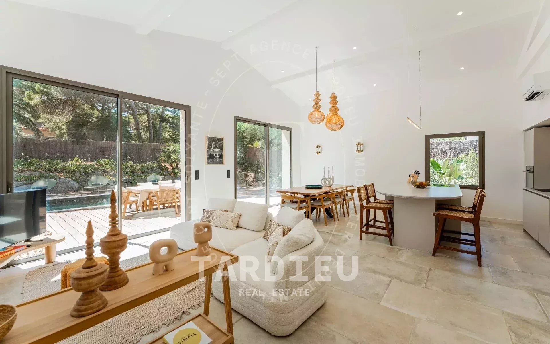 Villa 5 Chambres Proche des Salins