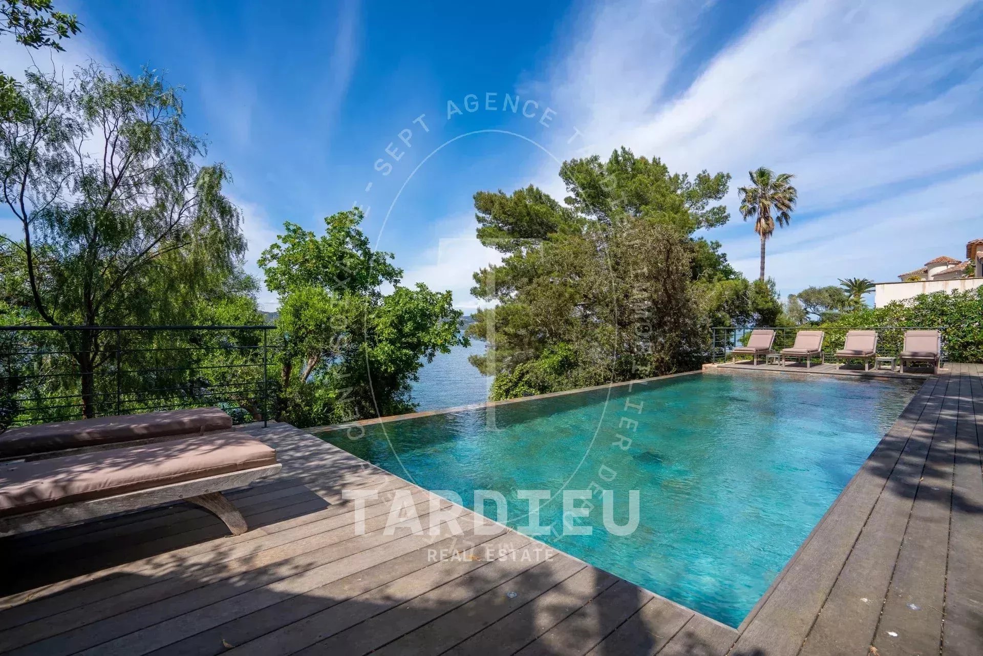 Villa rénovée, accès mer, Saint-Tropez