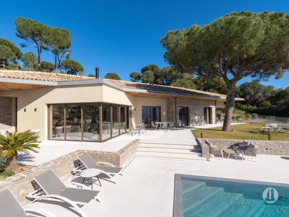 Villa Contemporaine sur Ramatuelle