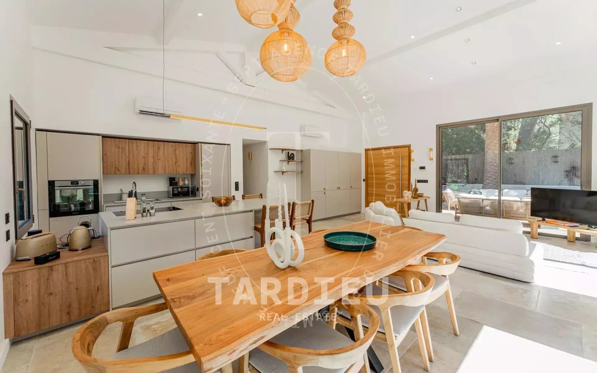 Villa 5 Chambres Proche des Salins