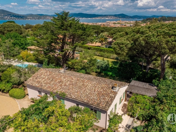 Exclusivité - Maison à pied du village de Saint-Tropez