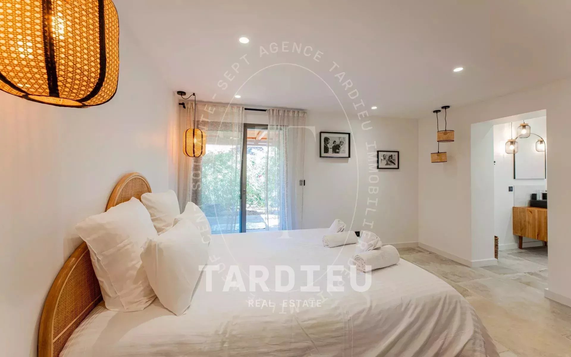 Villa 5 Chambres Proche des Salins