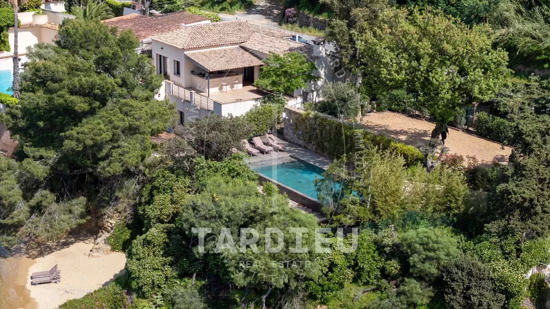 Villa rénovée, accès mer, Saint-Tropez