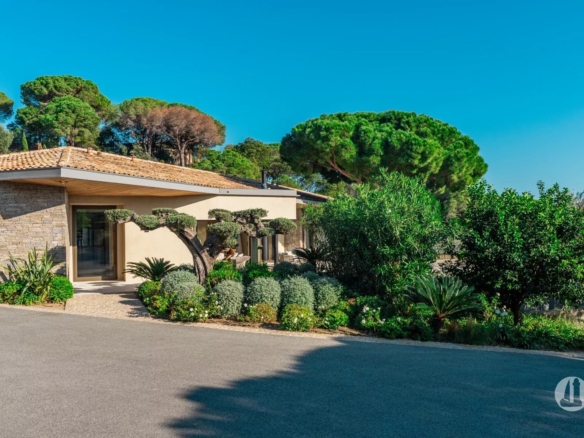 Villa Contemporaine sur Ramatuelle