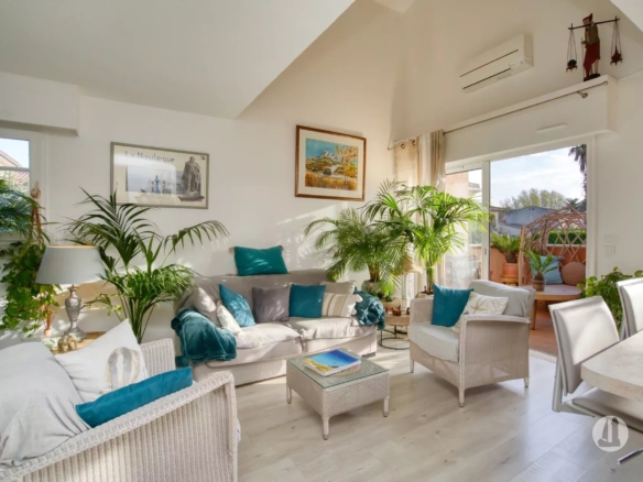 EXCLUSIVITE DUPLEX - CENTRE SAINT TROPEZ