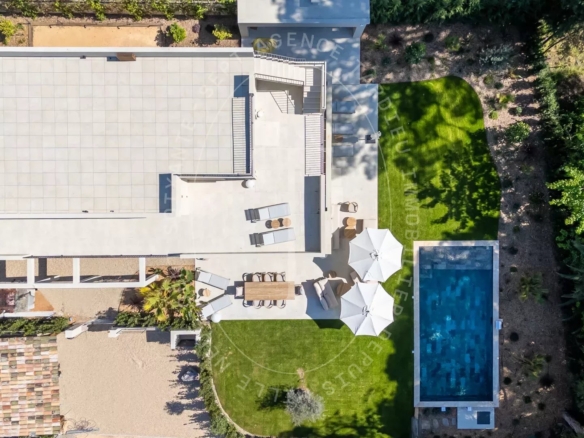 VILLA SAINT TROPEZ - PLAGE A PIEDS