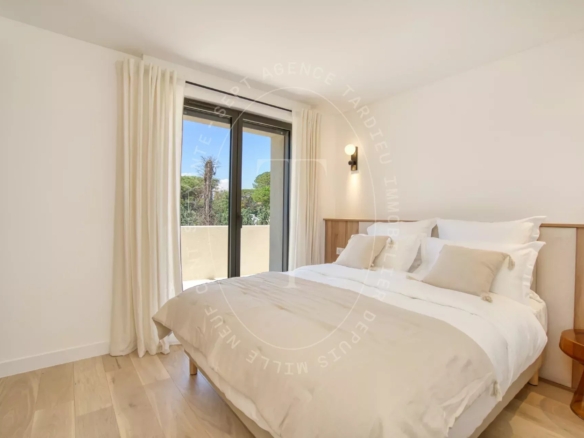 VILLA SAINT TROPEZ - PLAGE A PIEDS