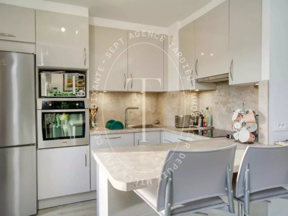 DUPLEX D'EXCEPTION - AU CŒUR DE SAINT-TROPEZ