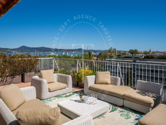 APPARTEMENT ROOF TOP -SAINT-TROPEZ