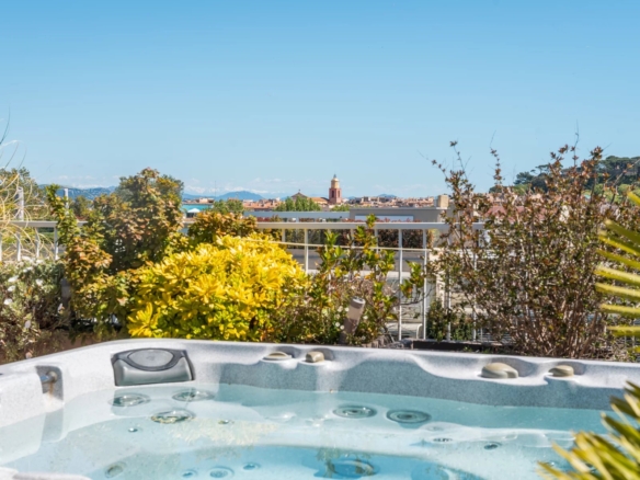 APPARTEMENT ROOF TOP -SAINT-TROPEZ