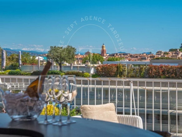 APPARTEMENT ROOF TOP -SAINT-TROPEZ