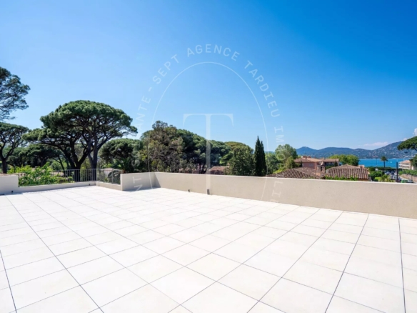 VILLA SAINT TROPEZ - PLAGE A PIEDS
