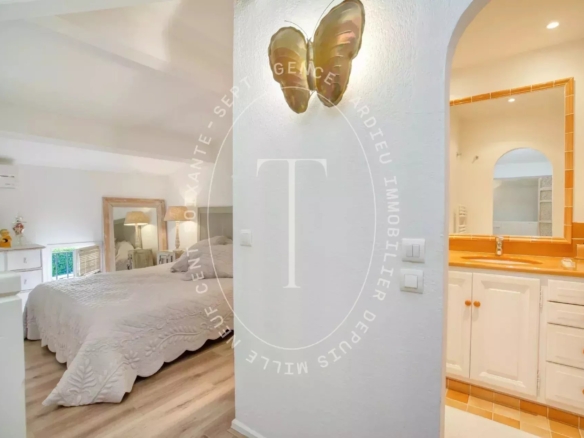 DUPLEX D'EXCEPTION - AU CŒUR DE SAINT-TROPEZ