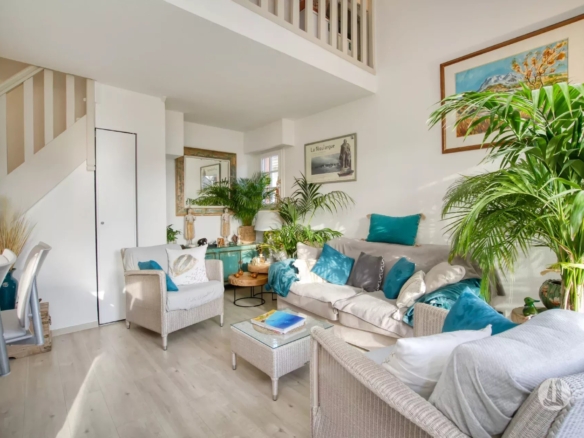 EXCLUSIVITE DUPLEX - CENTRE SAINT TROPEZ