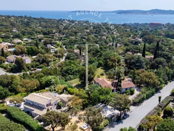 Élégante Villa de 230m² au Cœur du Golf de Beauvallon