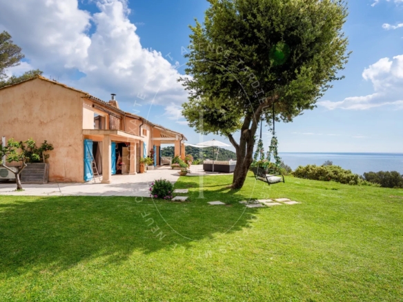 Saint-Tropez – Capon, vue mer panoramique et discrétion absolue